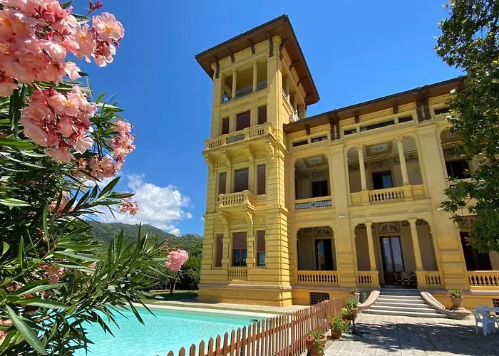 Villa Moorings