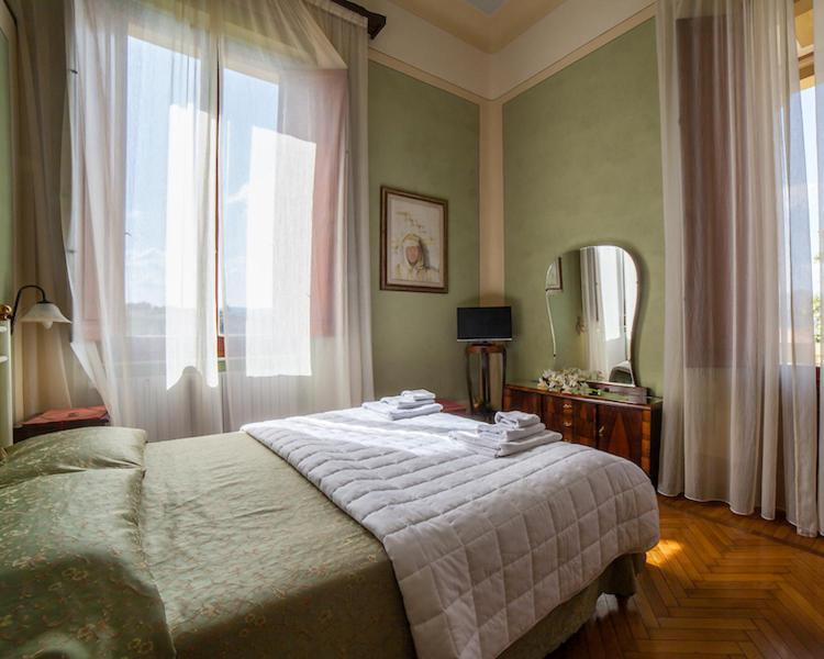 Hotel Moorings Barga