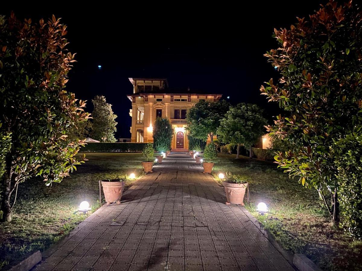 Hotel Moorings Barga